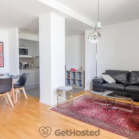 Panoramic View Of - Charming Flat - Gethosted Apartment